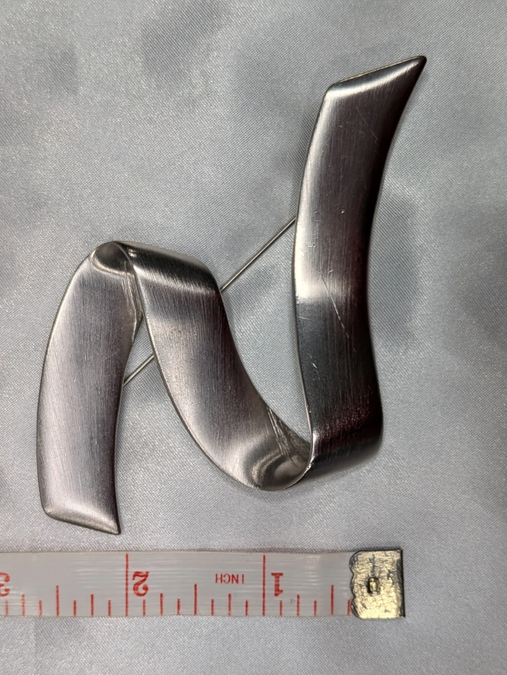 Monet Vintage Brushed Silver Tone Ribbon Swirl Brooch Large Abstract Pin
